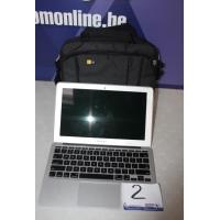 laptop APPLE, MacBook Air A1370, zonder lader, paswoord niet gekend, werking niet gekend, met opbergtas